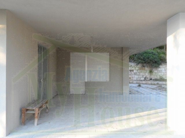 PRESTIGIOSA VILLA A SECCGRANDE
