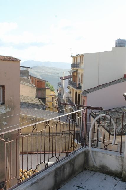 CASA PENSATO – VICOLO MULE' E SALITA CARMELO