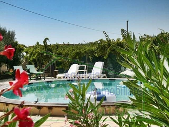 VILLA SERENA - B&B A SECCAGRANDE (AG)