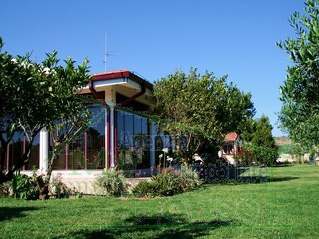 VILLA SERENA - B&B A SECCAGRANDE (AG)