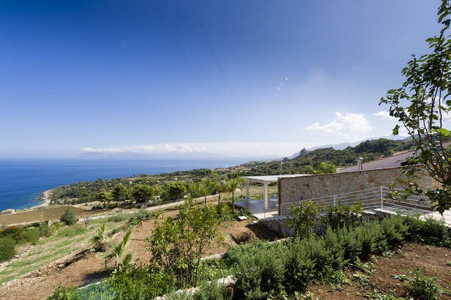 VILLA A SCOPELLO