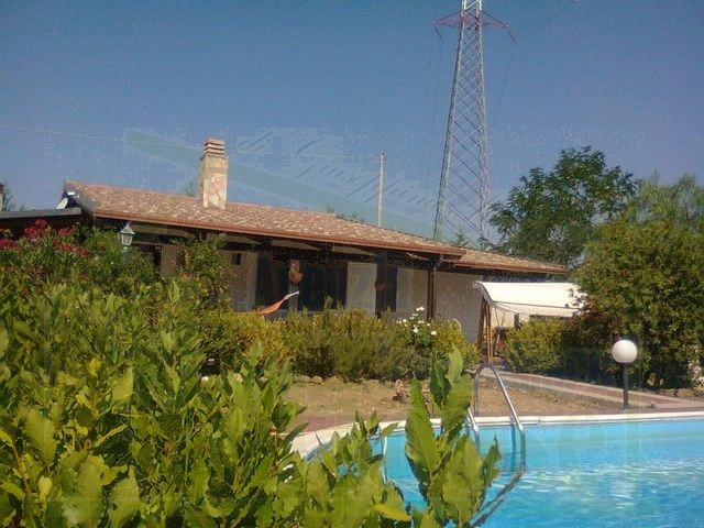 VILLA PANORAMICA A VILLAFRATI