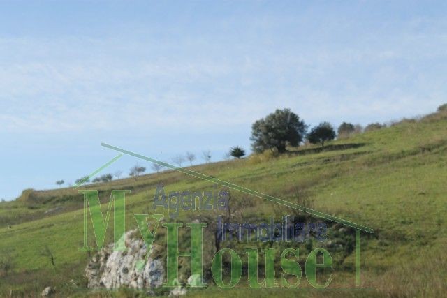 TERRENO FERRO CONTRADA QUARTO DI ROCCHI
