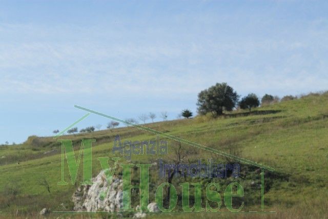 TERRENO FERRO CONTRADA QUARTO DI ROCCHI