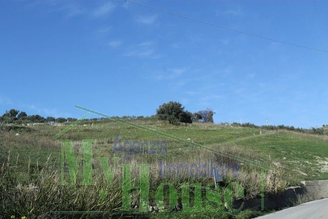 TERRENO FERRO CONTRADA QUARTO DI ROCCHI