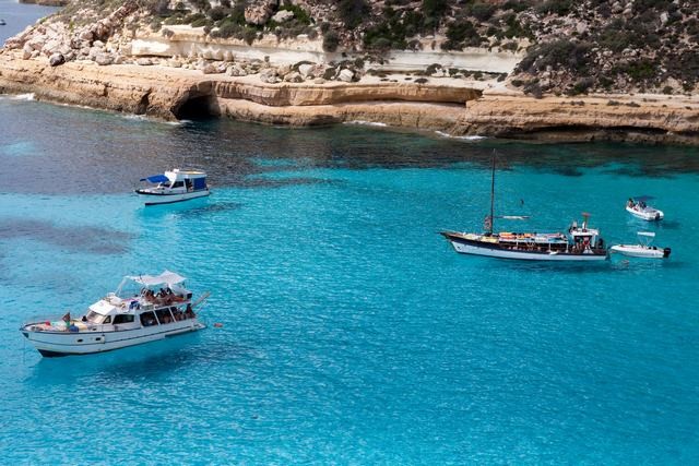FANTASTICO TERRENO LUNGO LA COSTA SUD - PERGOLE REALMONTE