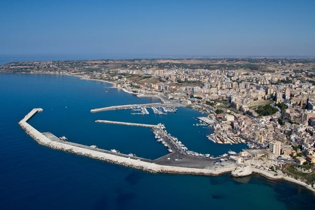 FANTASTICO TERRENO LUNGO LA COSTA SUD - PERGOLE REALMONTE