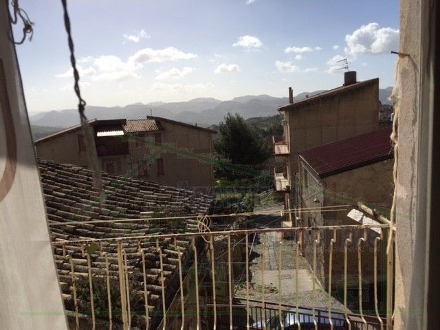 CASA CICCARELLO PIAZZA ORLANDO - PROPERTY IN SICILY