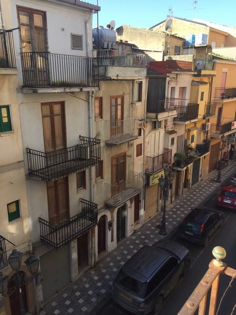 CASA BRANCATO – VIA MONTUORO E CORSO VITTORIO EMANUELE