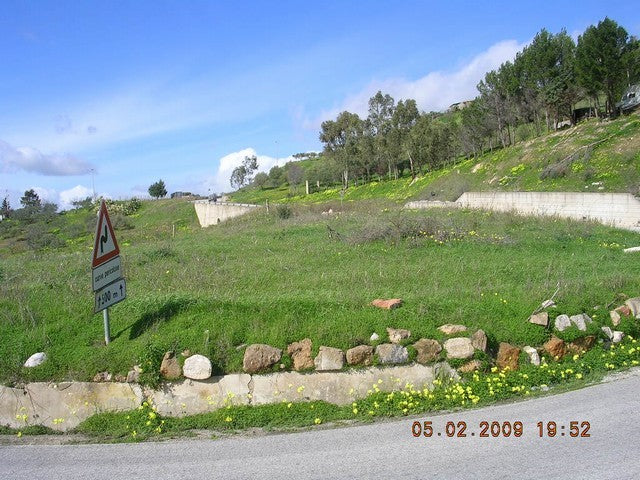 LAND REGINALD CALEDONIA - PROPERTY IN SICILY