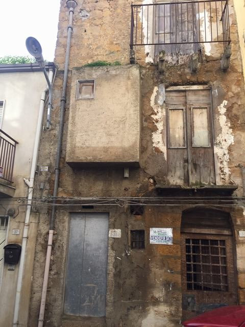 CASA BRANCATO – VIA MONTUORO E CORSO VITTORIO EMANUELE