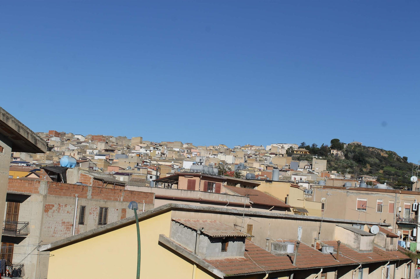 ANGEL HOUSE - SAN GREGORIO MAGNO STREET