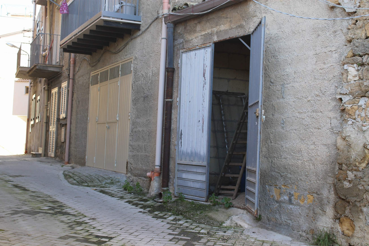 GARAGE D'ANGELO – VIA MONTALBANO