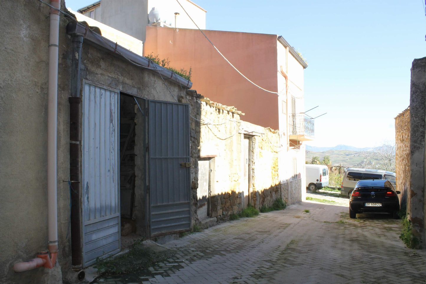 GARAGE D'ANGELO – VIA MONTALBANO