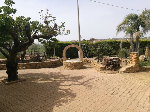 CASA CACCIATORE - FAVARA (AG)