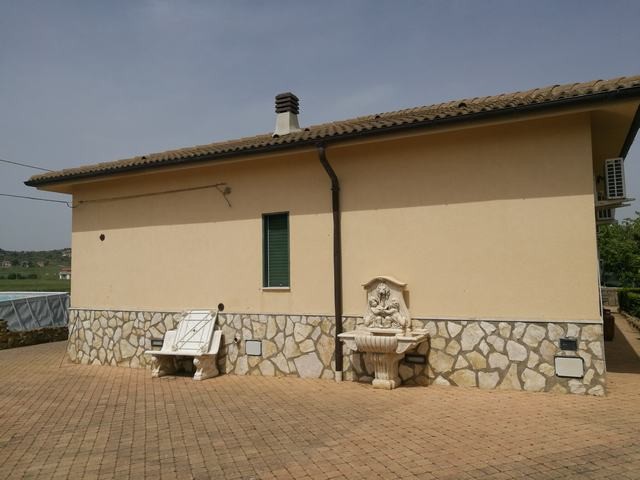 CASA CACCIATORE - FAVARA (AG)