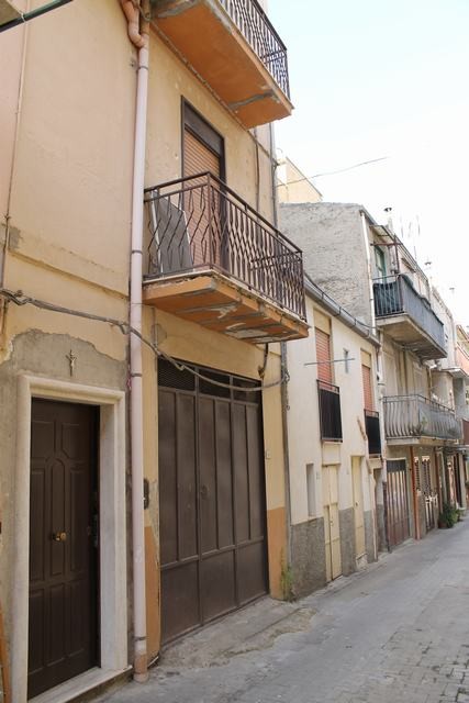 CASA VITO – CORTILE ARCURI