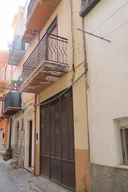 CASA VITO – CORTILE ARCURI