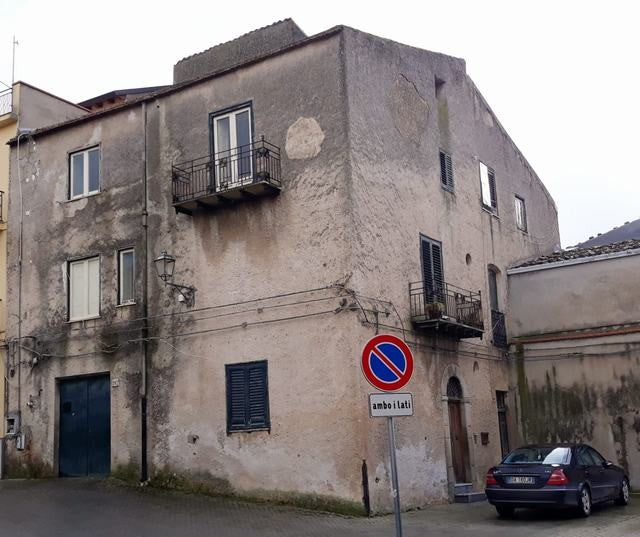 CASA PIZZUTO – SANTO STEFANO QUISQUINA