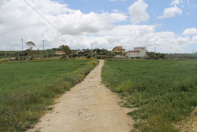HOUSE AND LAND CARUSO – ZONA CAMPO SPORTIVO