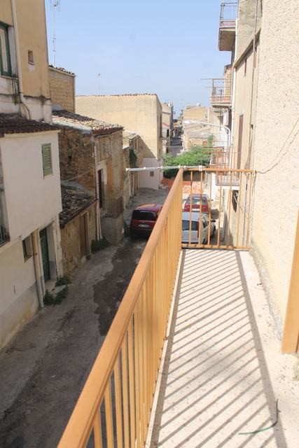 ALBANIAN PANORAMIC HOUSE – CORNER OF VIA CATANIA AND SALITA CHIAZZA