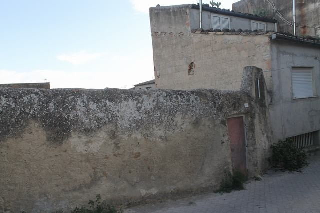 CICCARELLO GARAGE E MAGAZZINO – VIA PERCIO E VIA TAMBURELLO