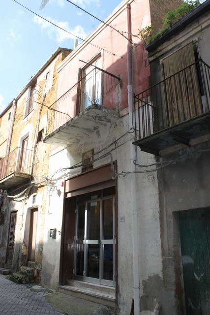 CASA SIRACUSA  VIA SCAVUZZO