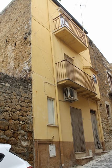 CASA CARUBIA SALITA CONVENTO