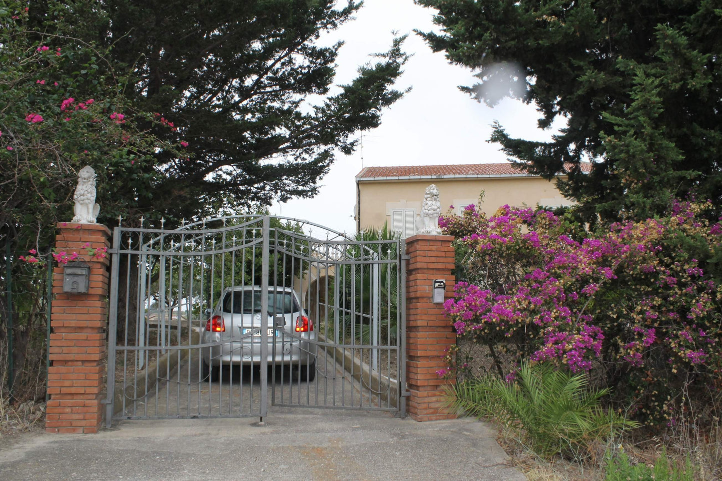 VILLA E TERRENO GODDARD – ALESSANDRIA DELLA ROCCA (AG)