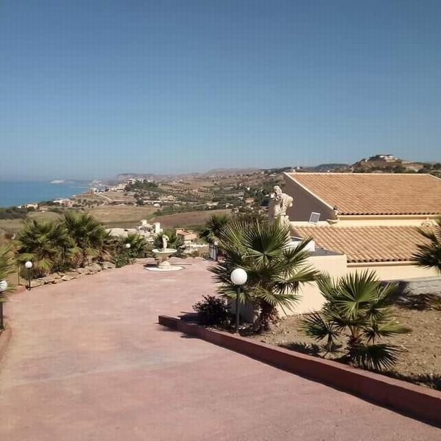 VILLA GUARAGGI– REALMONTE