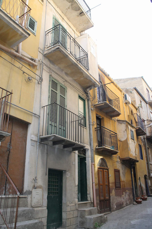 CASA PERCONTI VIA MONTUORO