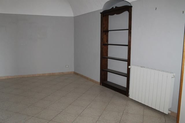 APPARTAMENTO  VIZZI (SECONDO PIANO) VIA CRISPI