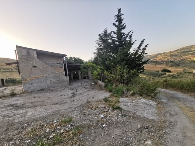 HOUSE AND LAND TAMMUZZO – CDA PETRARO