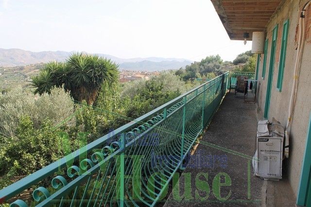 CASA  E TERRENO PANORAMICA  BARBARO CDA FELICIA