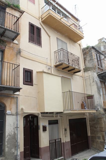 CASA GUSCIGLIO VIA ROCCAFORTE