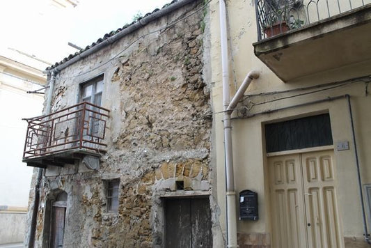 HISTORIC STONE HOUSE CASA RE – CORSO VITTORIO EMANUELE E VIA CORDOVA