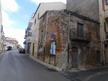 HISTORIC STONE HOUSE CASA RE – CORSO VITTORIO EMANUELE E VIA CORDOVA