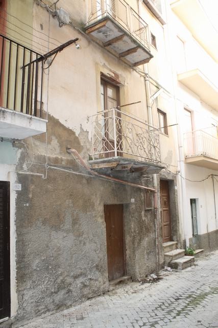 CASA ALESSI VIA CRISPI