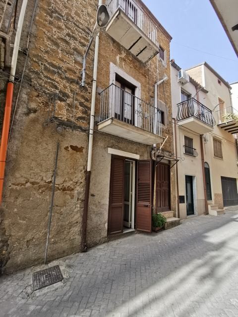 CASA IMPALLARI – VIA MESSINA E VIA ARCURI