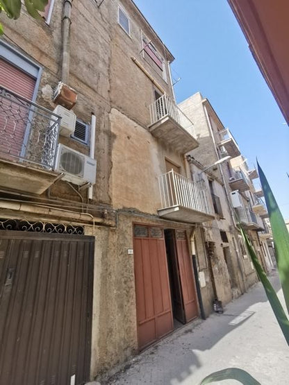 CASA  PANORAMICA PAVIA VIA MARCONI E VIA AGRIGENTO