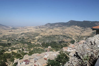 CASA A GIULIANA (PA)