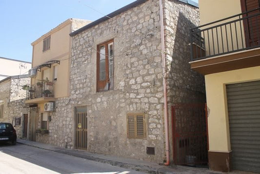 HOUSE WITH GARDEN – CALDARA SAN BIAGIO PLATANI (AG)