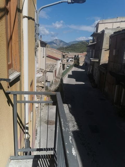 CASA SEDITA TRIOLO VIA VETURIA – ALESSANDRIA DELLA ROCCA (AG)