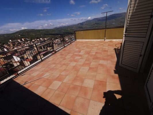 CASA SEDITA TRIOLO VIA VETURIA – ALESSANDRIA DELLA ROCCA (AG)