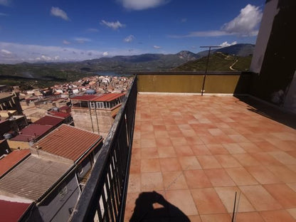 CASA SEDITA TRIOLO VIA VETURIA – ALESSANDRIA DELLA ROCCA (AG)