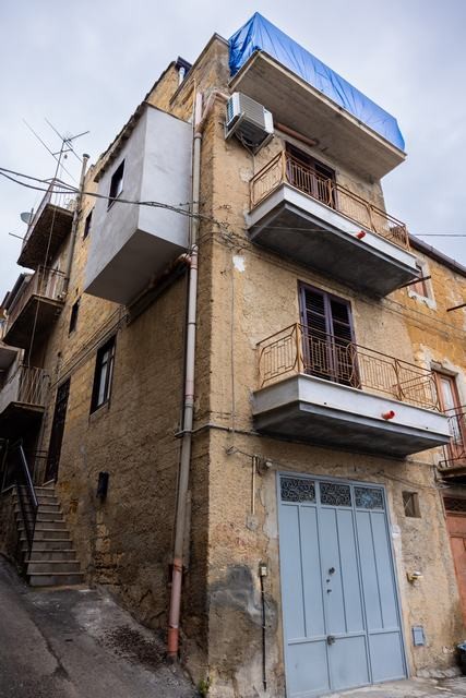 CASA GLADSTONE LARGO STAZZONE