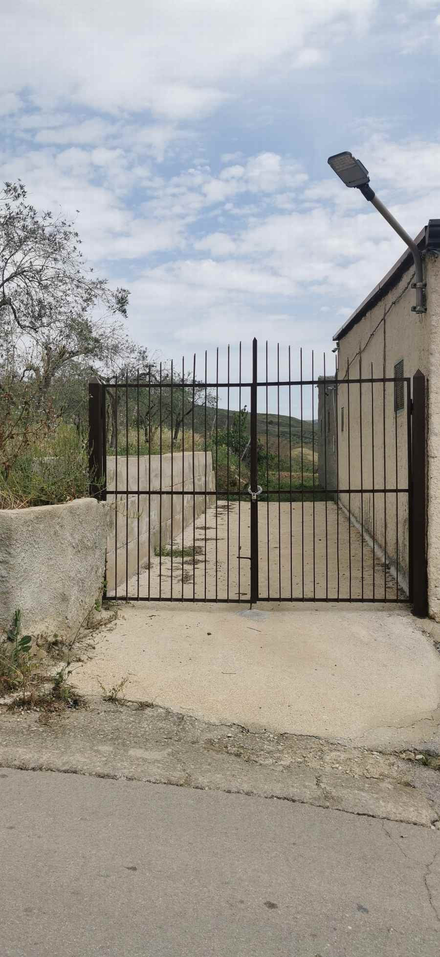 CAPANNONE E TERRENO GAMBINO CONTRADA CICCIONE