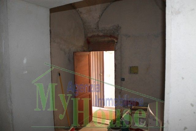 MAGAZZINO DI MICELI VIA ARCURI - PROPERTY IN SICILY