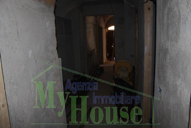 MAGAZZINO DI MICELI VIA ARCURI - PROPERTY IN SICILY