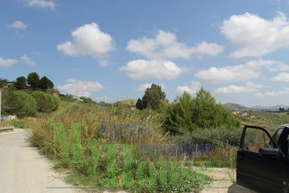 HOUSE AND LAND GIUSEPPE CONTRADA QUARTO DI ROCCHI - PROPERTY IN SICILY